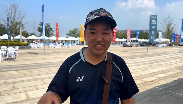 卡尔蒂斯球迷现场助威，激发球队夺冠斗志的简单介绍