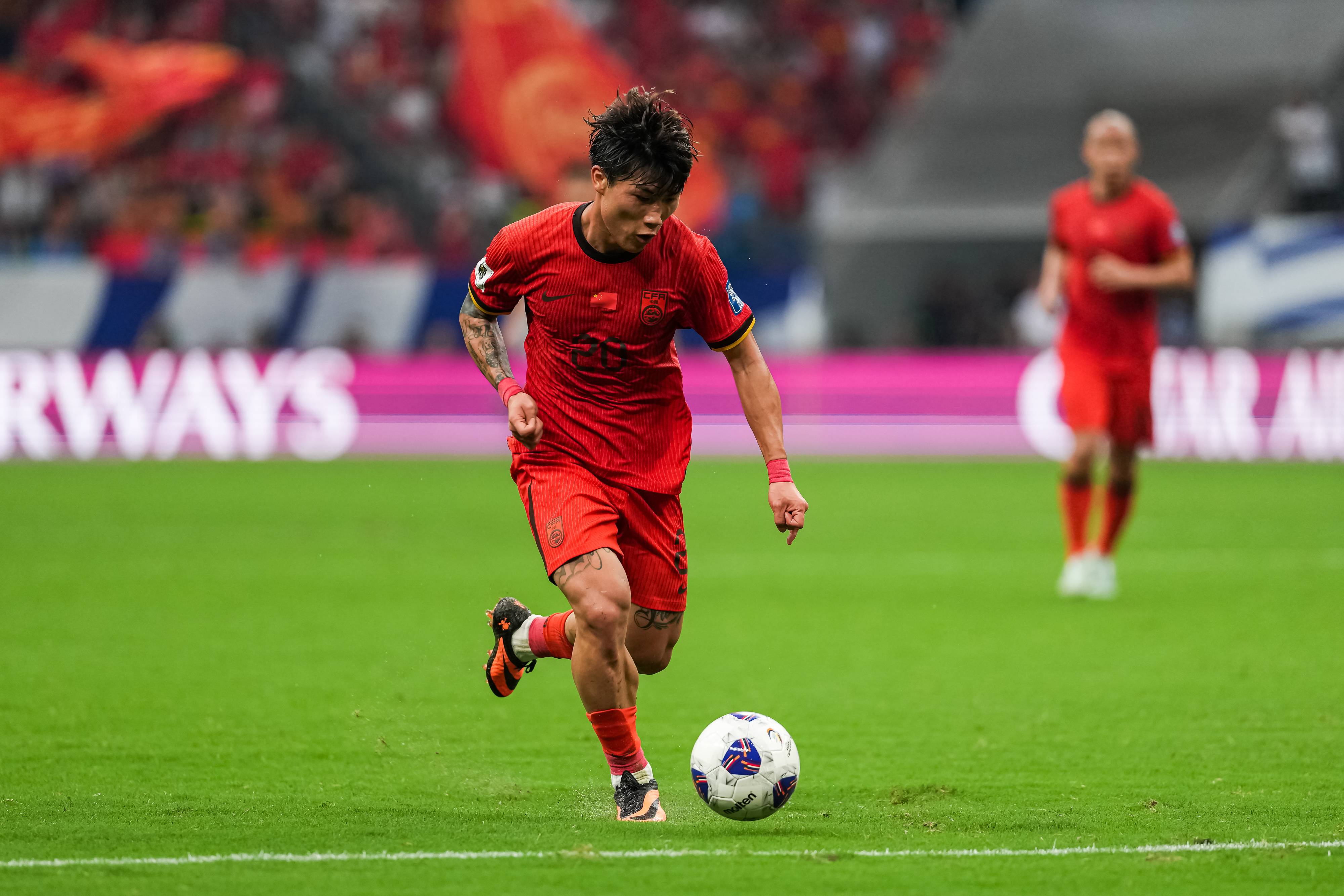 国足1：0小胜中国香港，谢文能表现疲软或遭抛弃